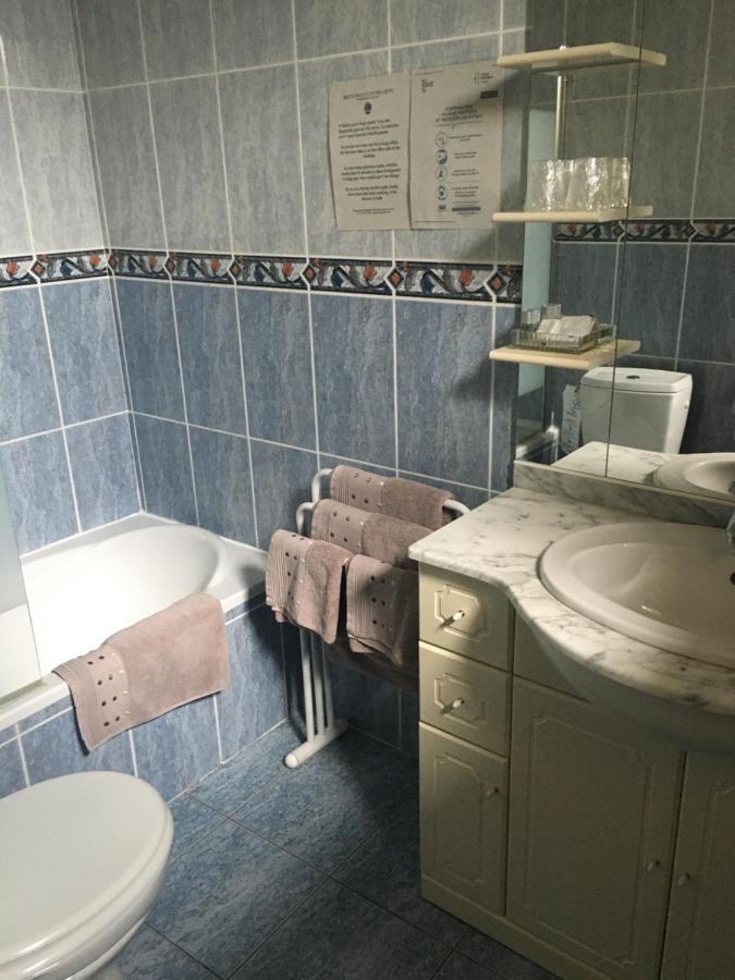 Hotel L'Un Des Sens Villefranche-de-Lonchat Zewnętrze zdjęcie